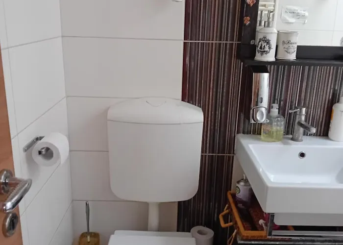 Indian Tent Tipi In Shared Lot And Shared Bathroom * Mrse