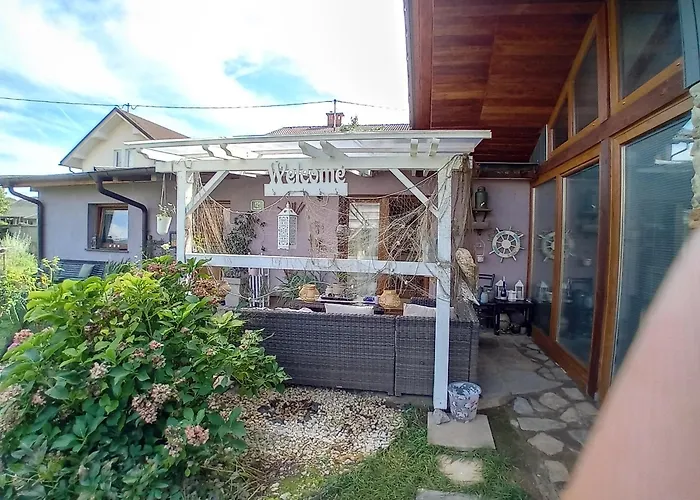 Indian Tent Tipi In Shared Lot And Shared Bathroom *