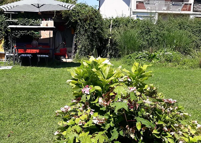 Indian Tent Tipi In Shared Lot And Shared Bathroom * Mrse